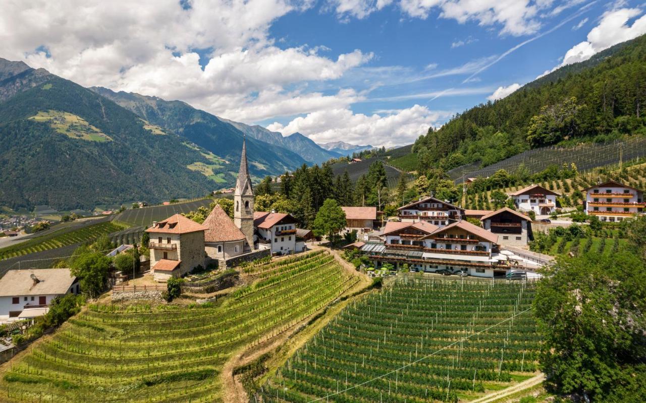 Hotel Moserhof Schenna Exteriör bild